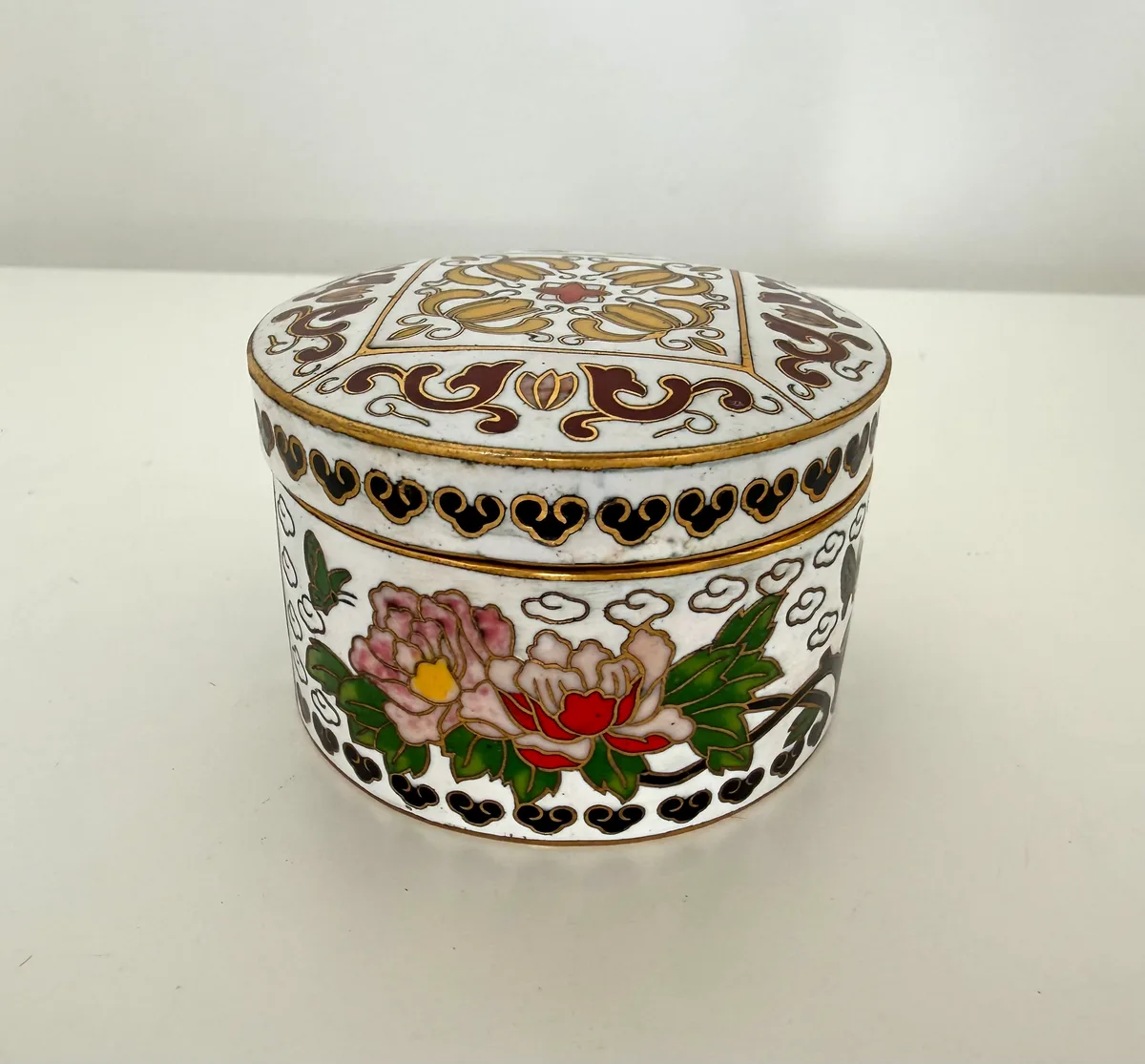 Chinese white-ground cloisonné round trinket keepsake box with peonies and butterflies, in silk gift box