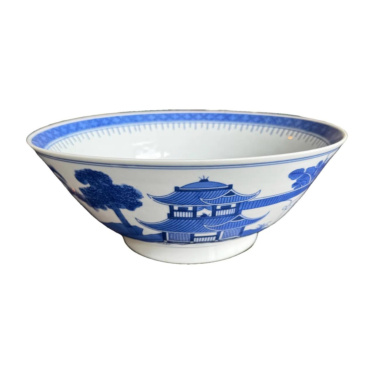 Blue and White Porcelain Bowl with Pavilion Landscape